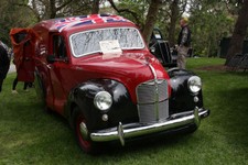 1280px-1951AustinA40Van.jpg