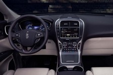 Lincoln MKX Ins.jpg